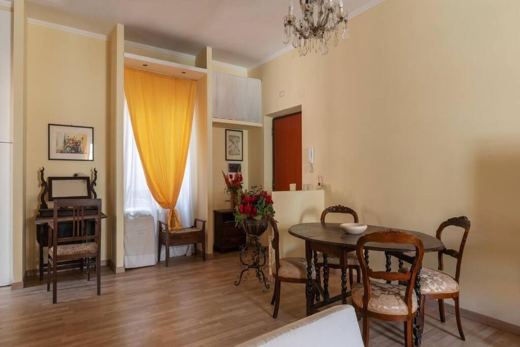 Elegante Appartamento Centrale Rome Luaran gambar
