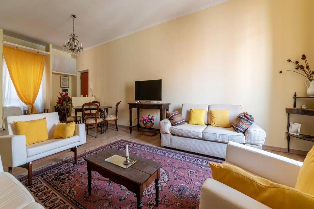 Elegante Appartamento Centrale Rome Luaran gambar