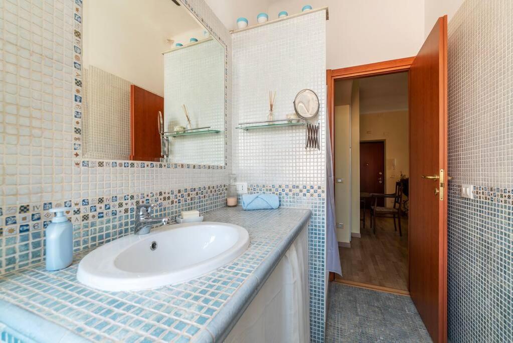 Elegante Appartamento Centrale Rome Luaran gambar