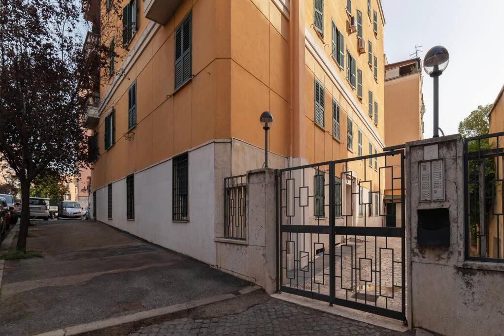 Elegante Appartamento Centrale Rome Luaran gambar